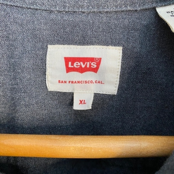 Levi's Men's Heavy Charcoal Gray Long Sleeve Button Up Shirt Size X-large - Picture 2 of 12